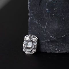 Tribal King Button Clip