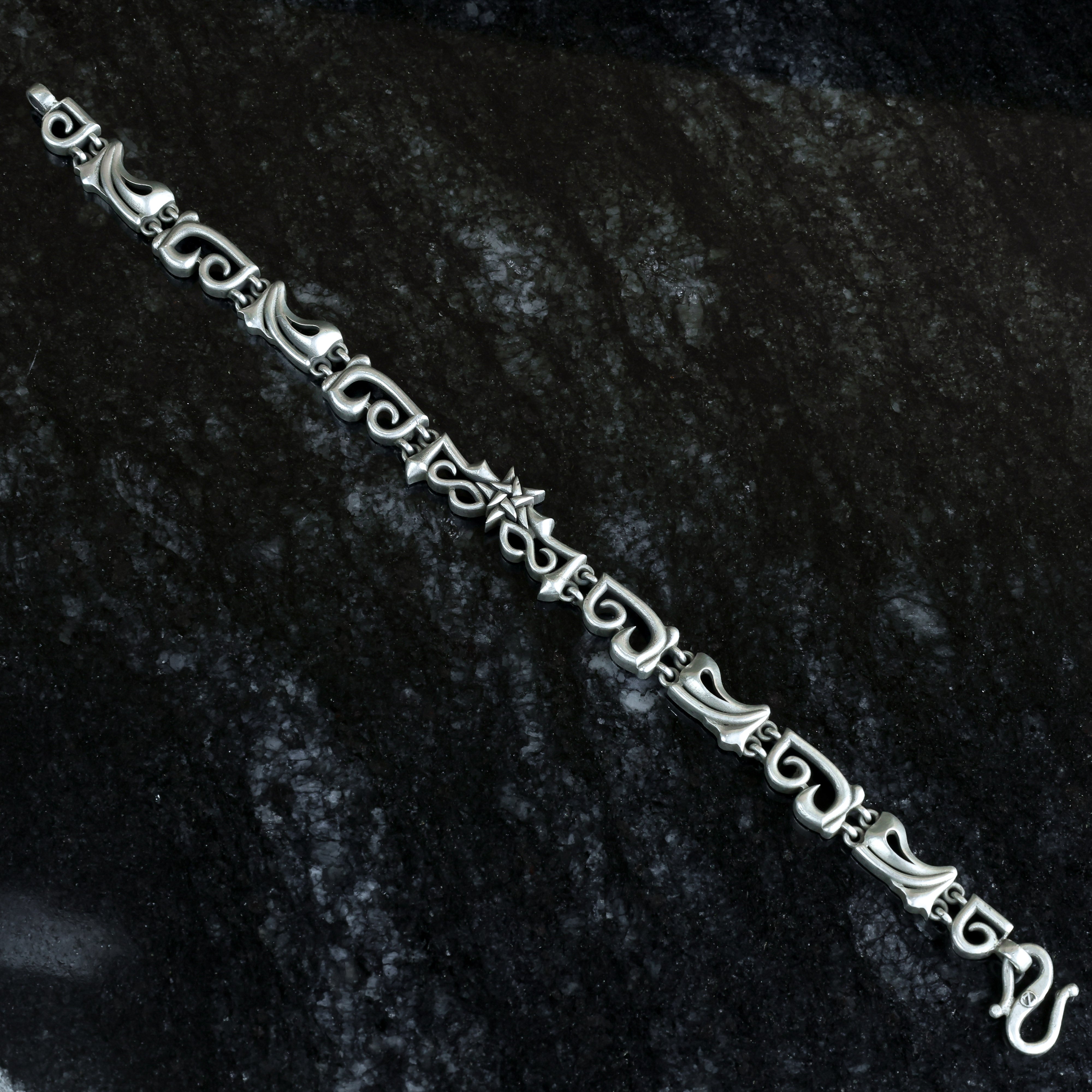 Wild Flower Bloom Flexi Strap Bracelet