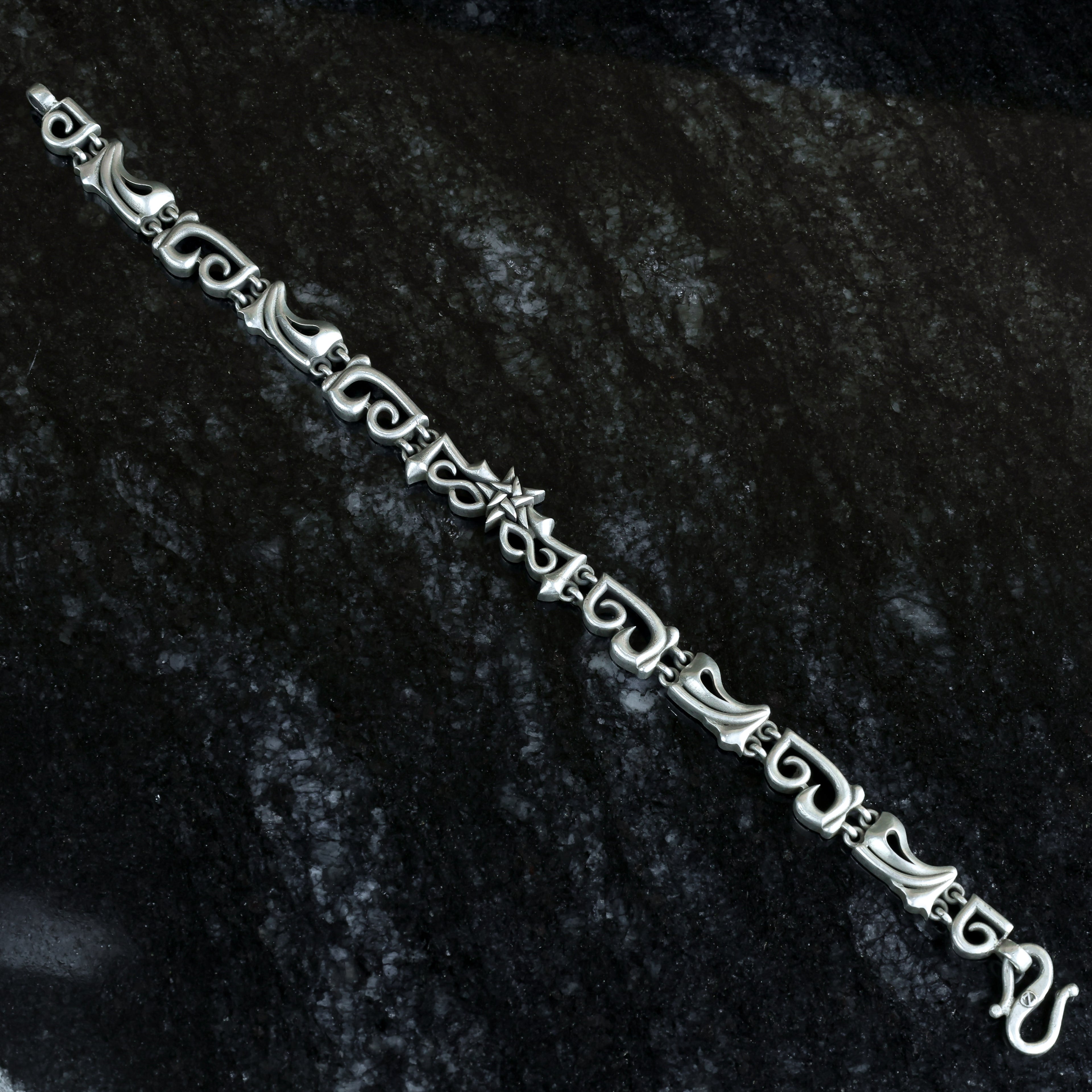 Wild Flower Bloom Flexi Strap Bracelet