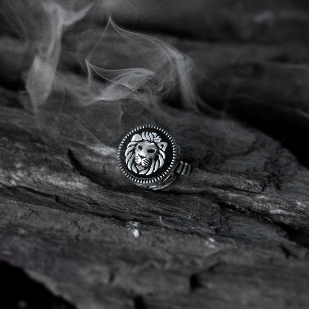 Lion's Pride Button Clip (Black)