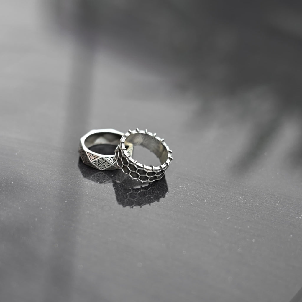 Silver Web band
