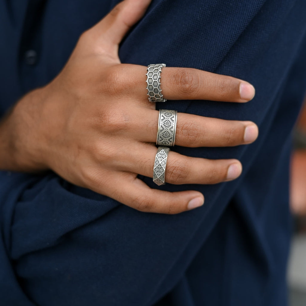Silver Web band