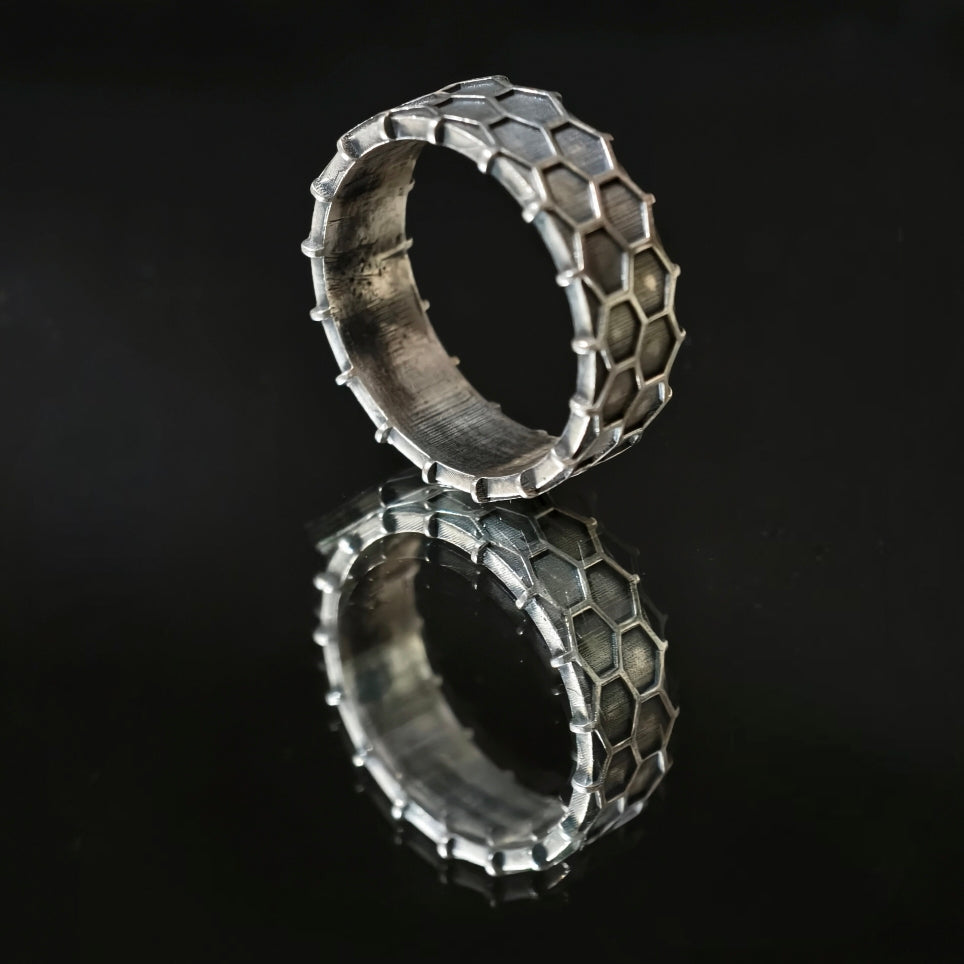 Silver Web band