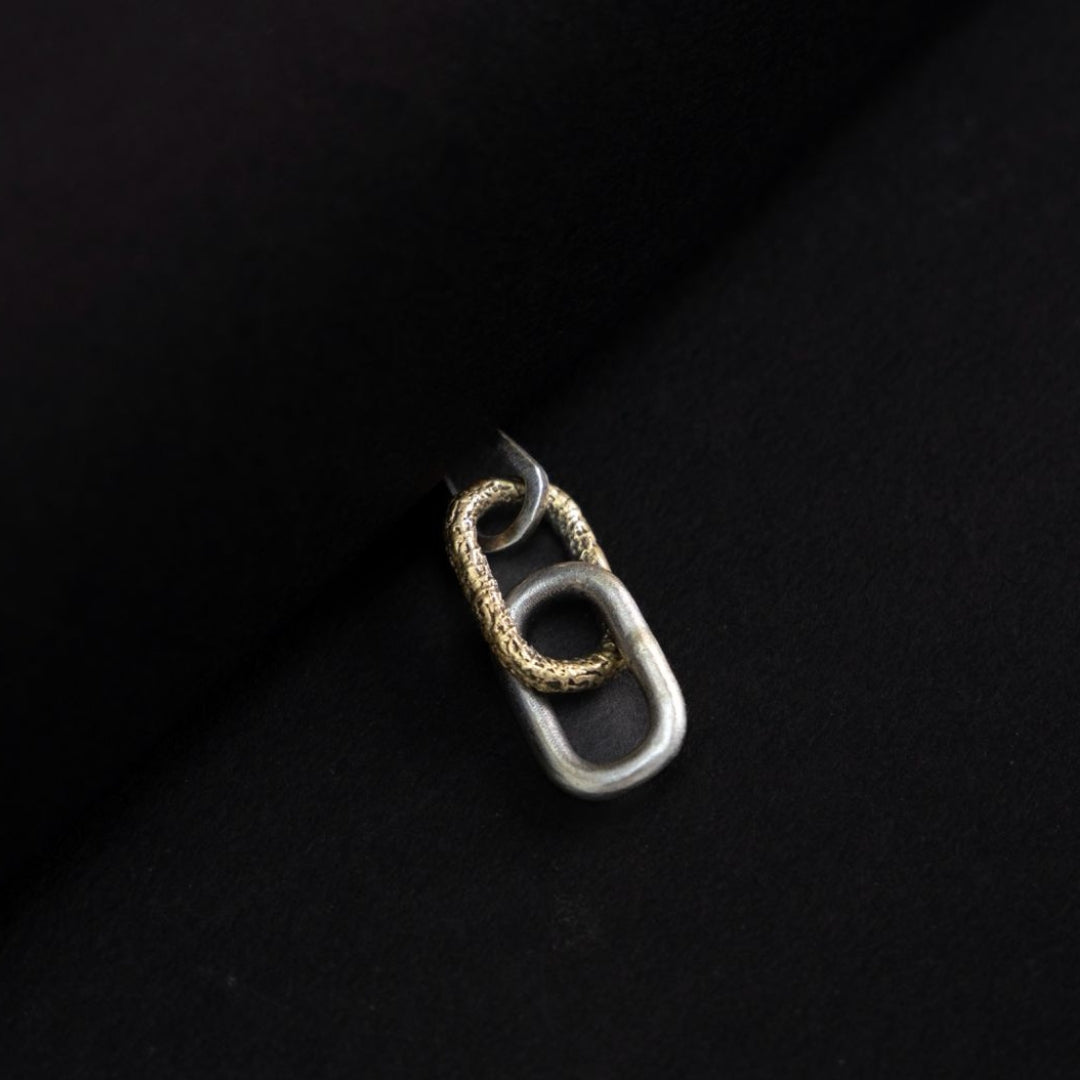 Loop silver pendant