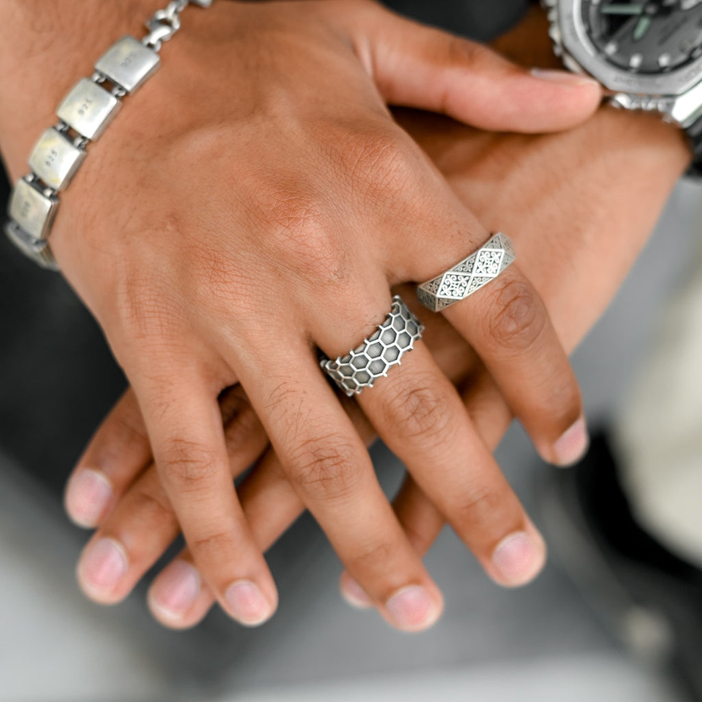 Silver Web band