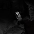 Knotty Sophisticated Ring