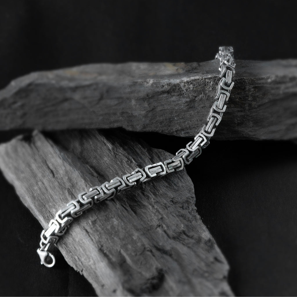 Silver loose luxe bracelet