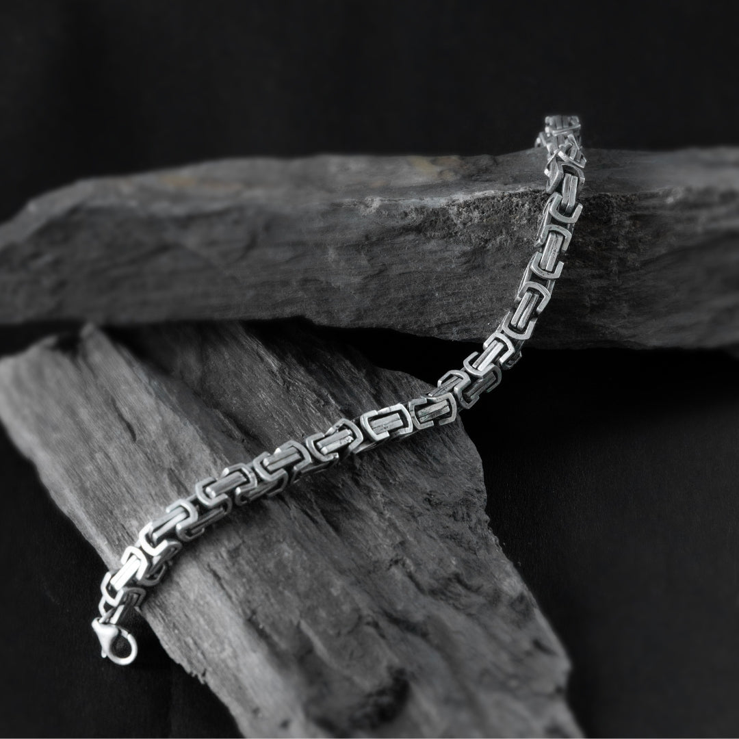 Silver loose luxe bracelet