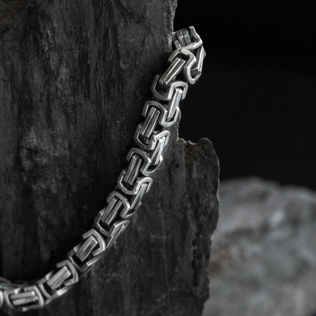 Silver loose luxe bracelet
