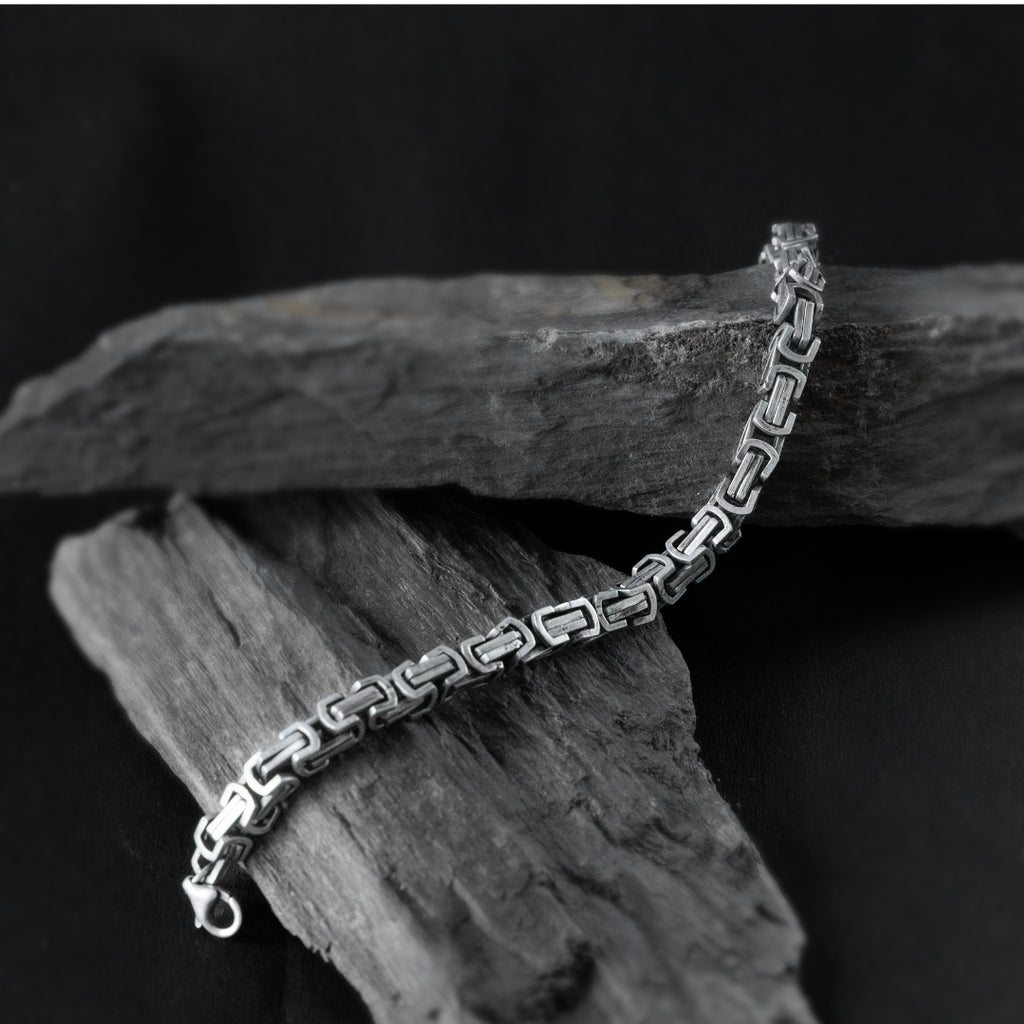 Silver loose luxe bracelet