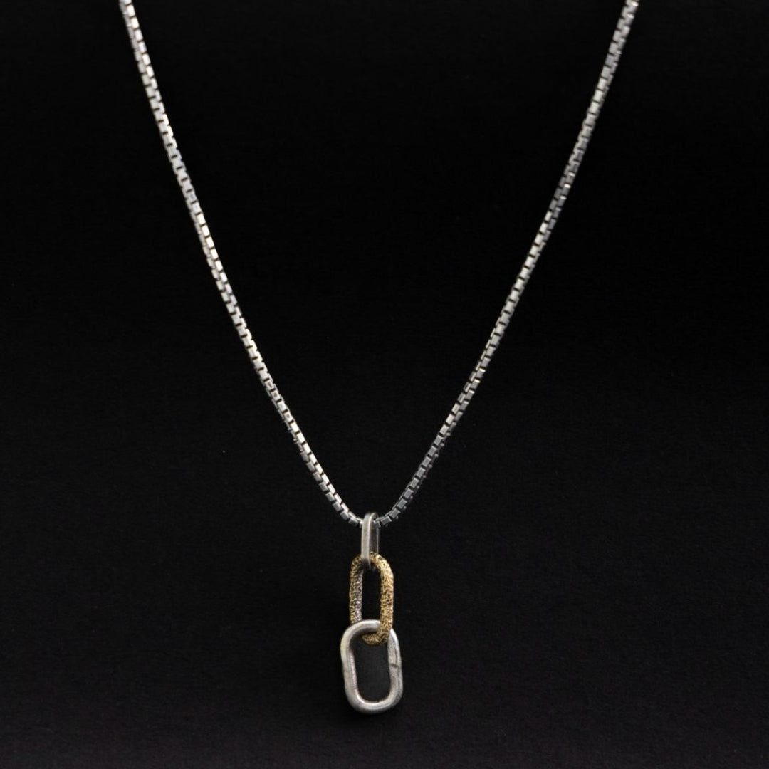 Loop silver pendant