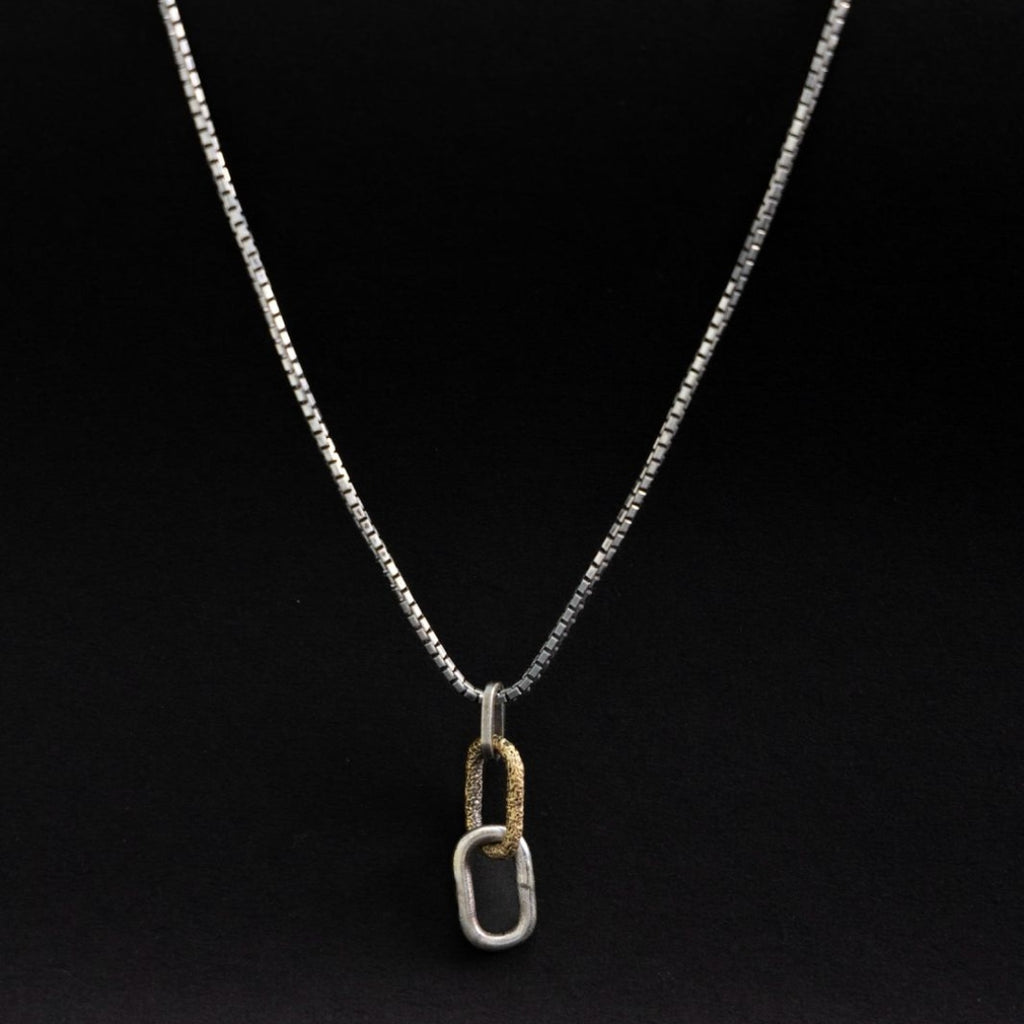 Loop silver pendant