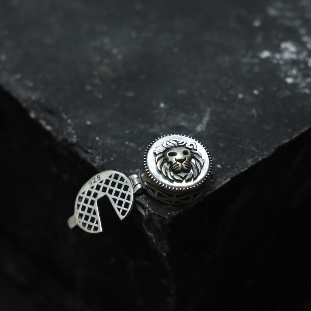 Pearl lion cufflink clip