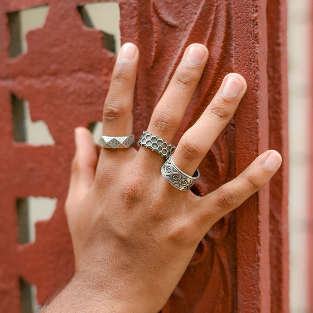 Silver Web band