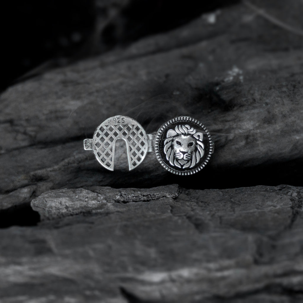 Lion's Pride Button Clip (Black)