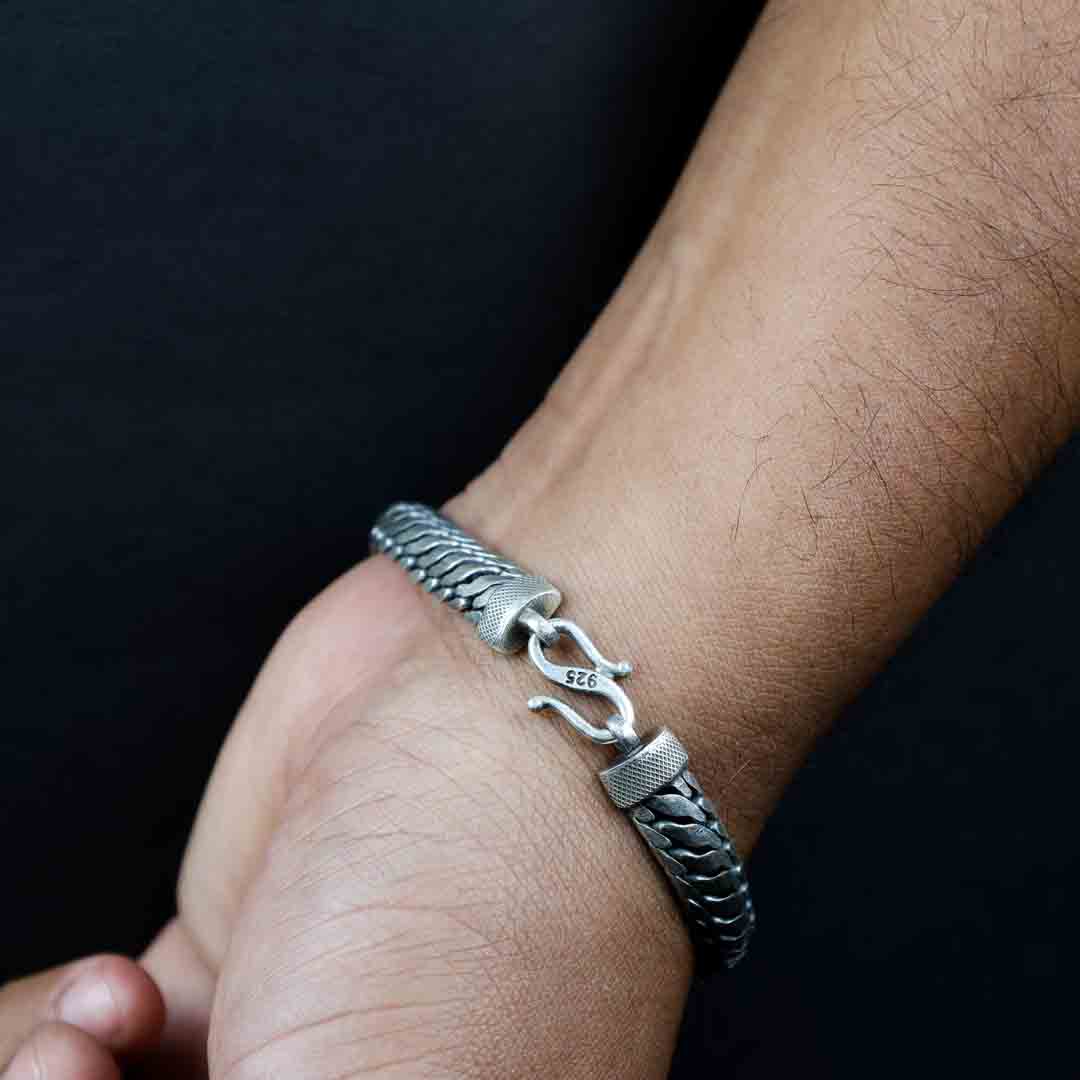 Snake Line Belt Bracelet