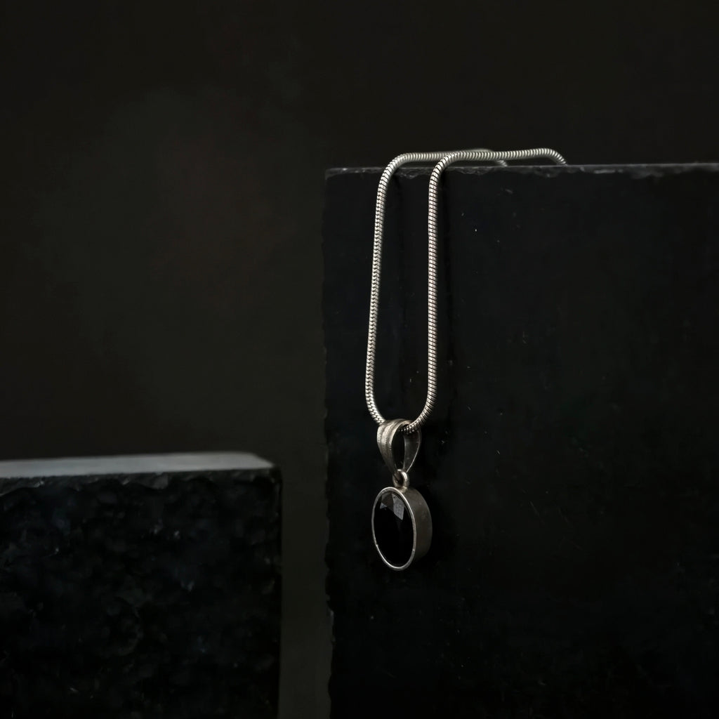 Noir Pendant
