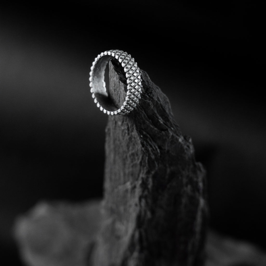 Sleek channel Band