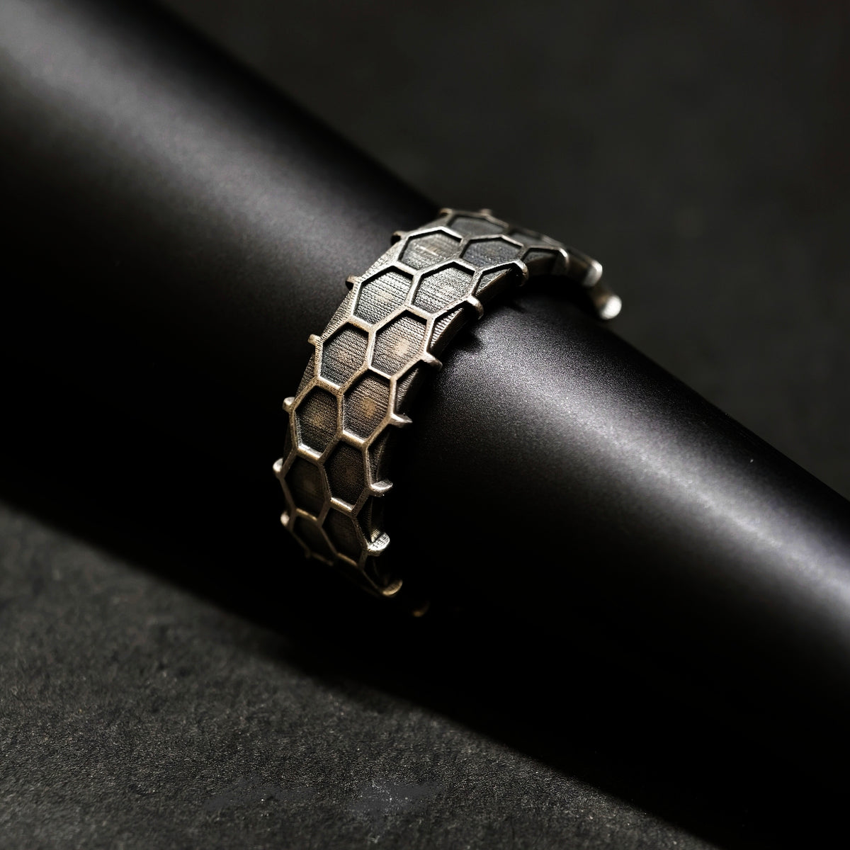 Silver Web band