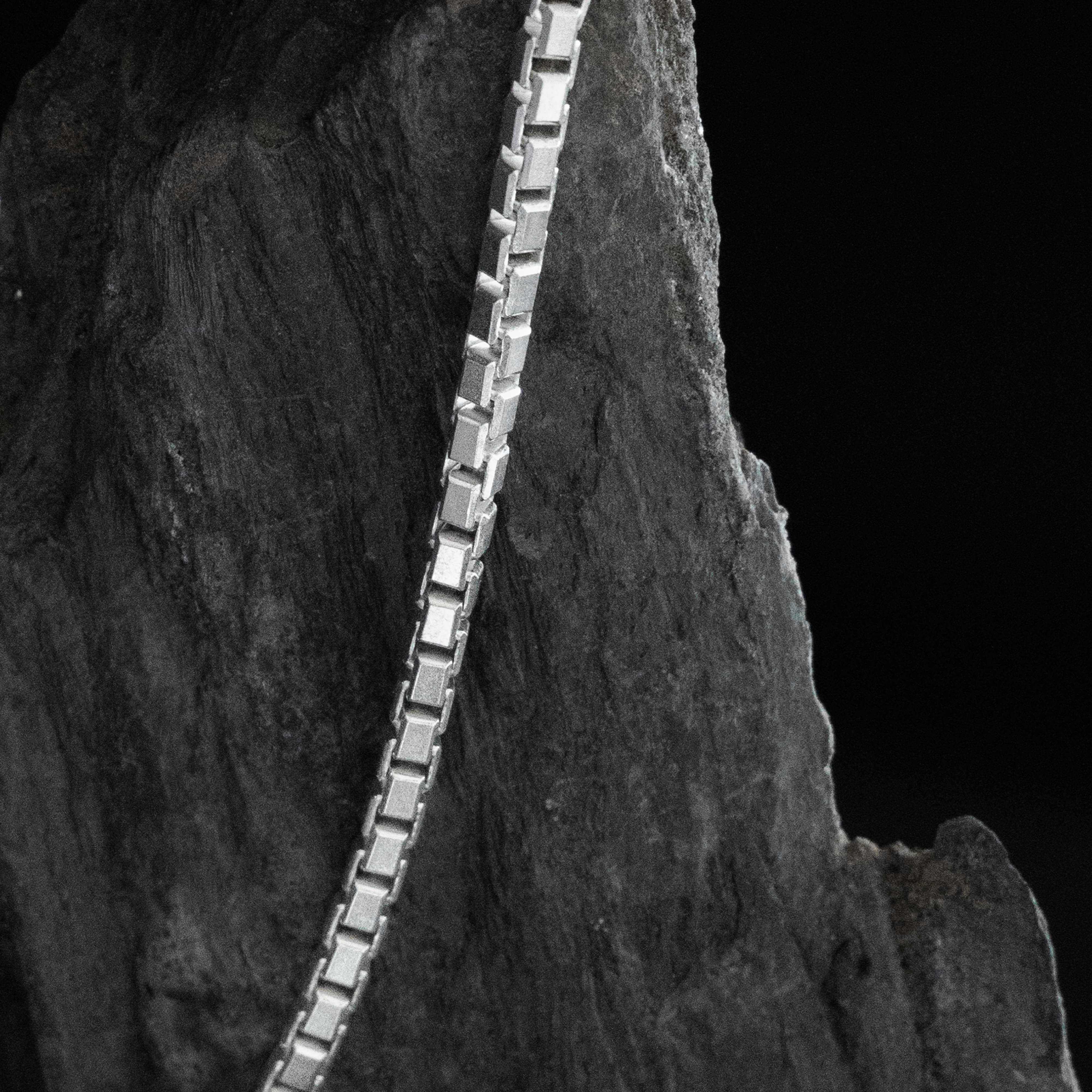 Silver Essence Square Chain