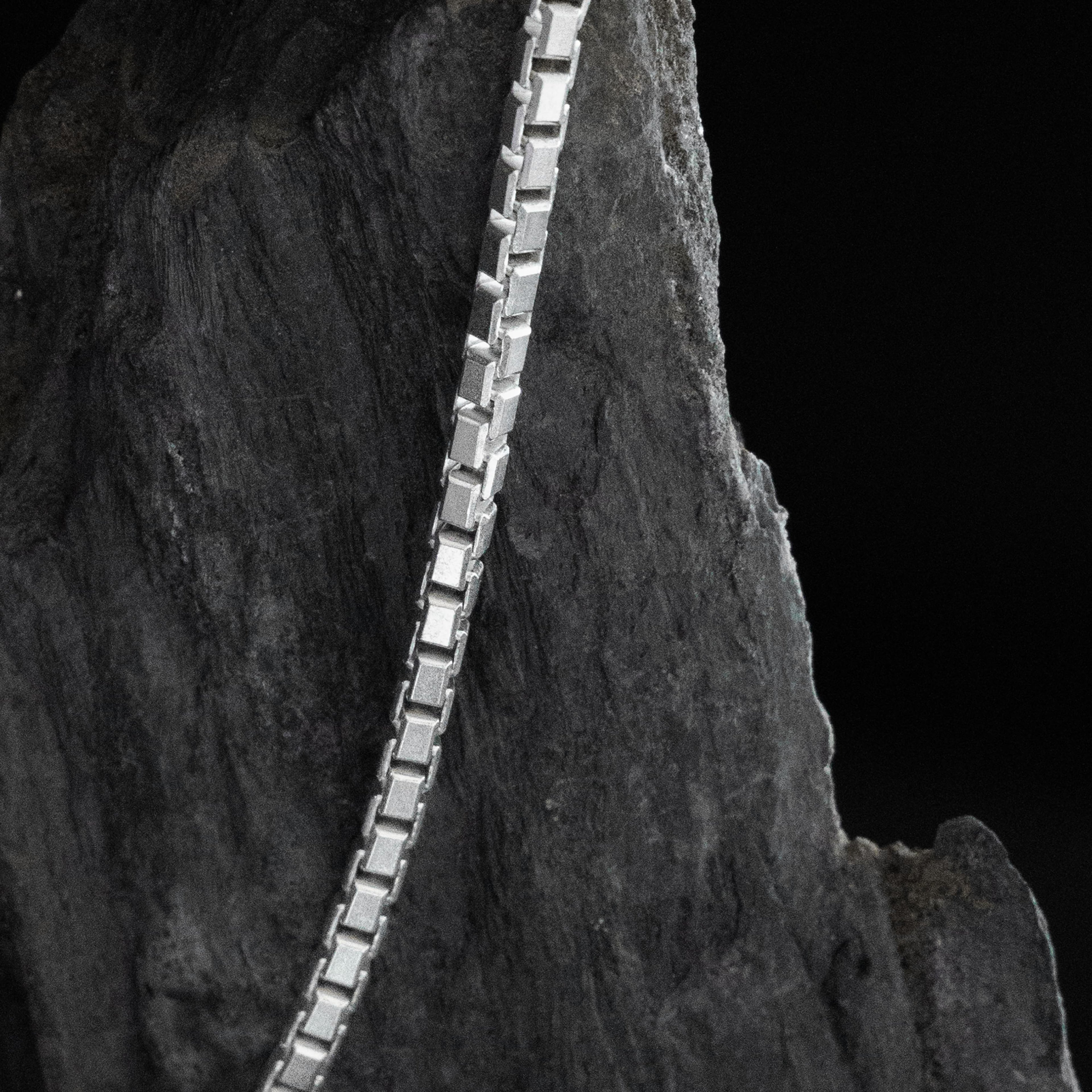 Silver Essence Square Chain