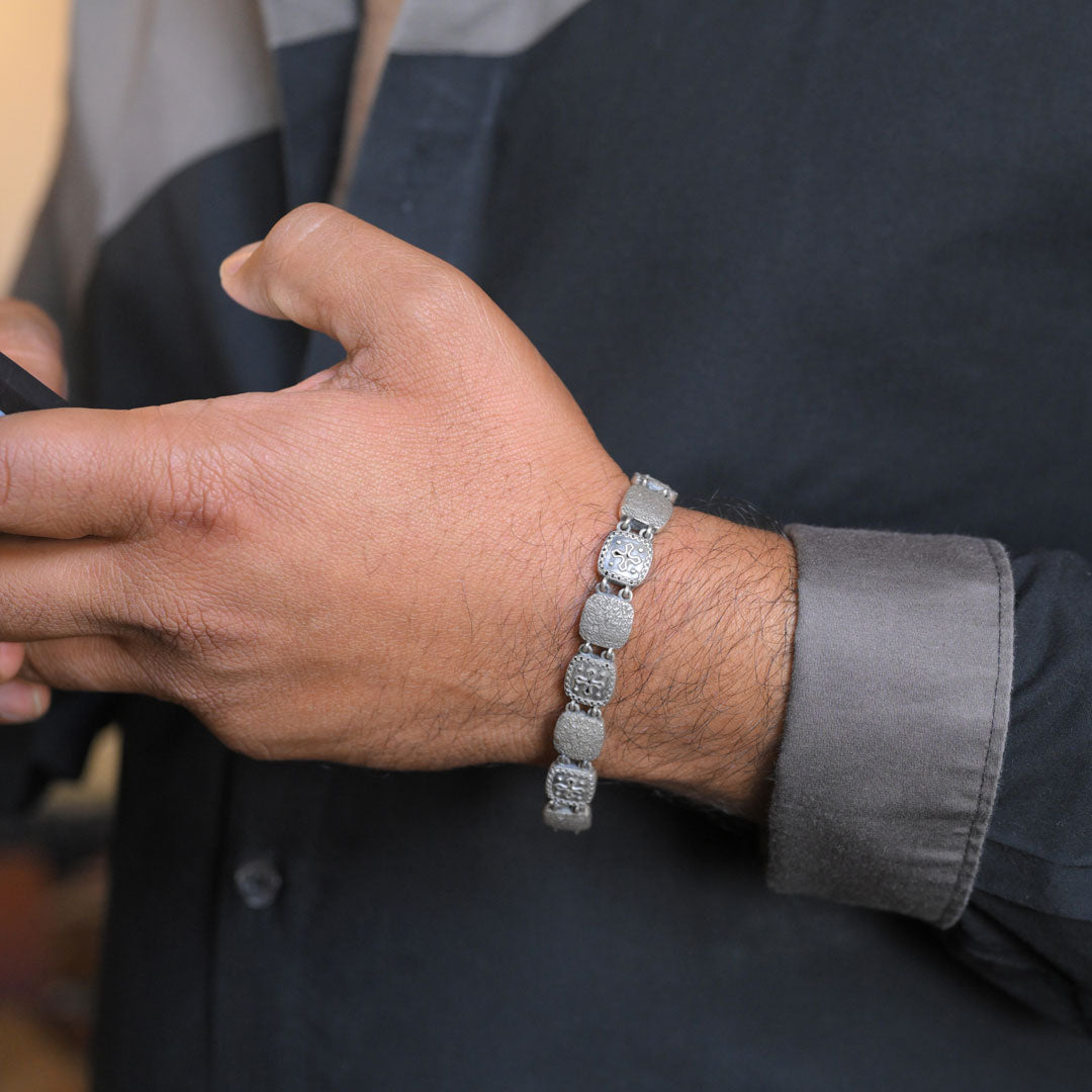 Carvart Silver Loose Bracelet