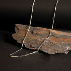 Sleek Silver Essence Square Chain