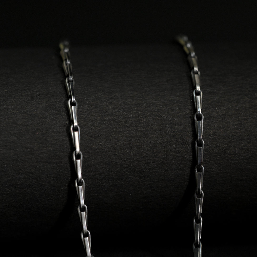 Sleek Stellar Silver Chain