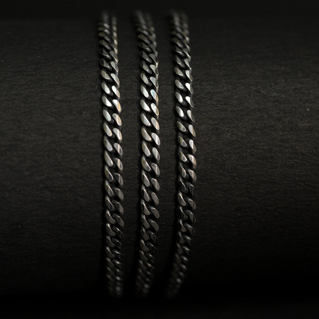 Sleek Solo Majesty chain