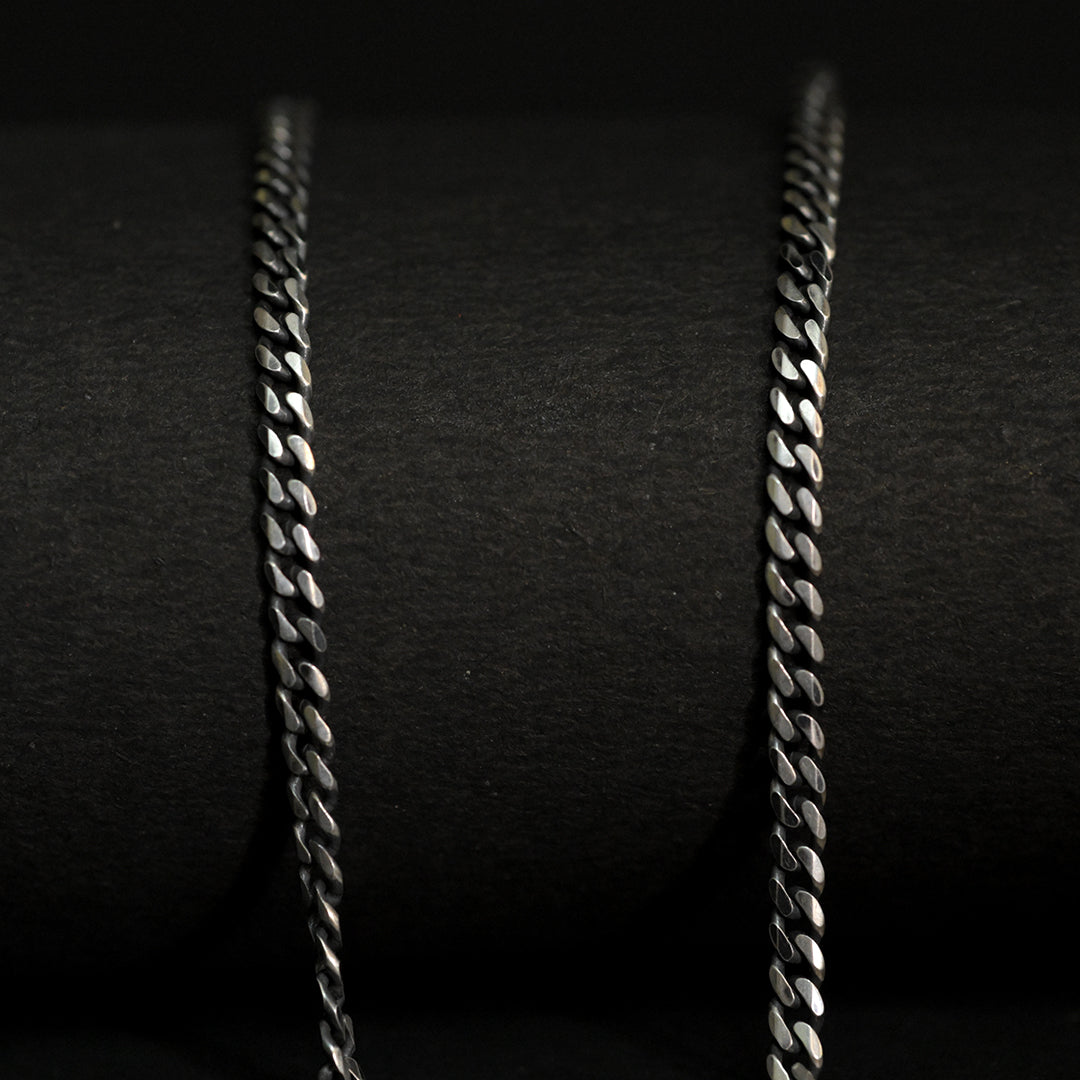 Sleek Solo Majesty chain