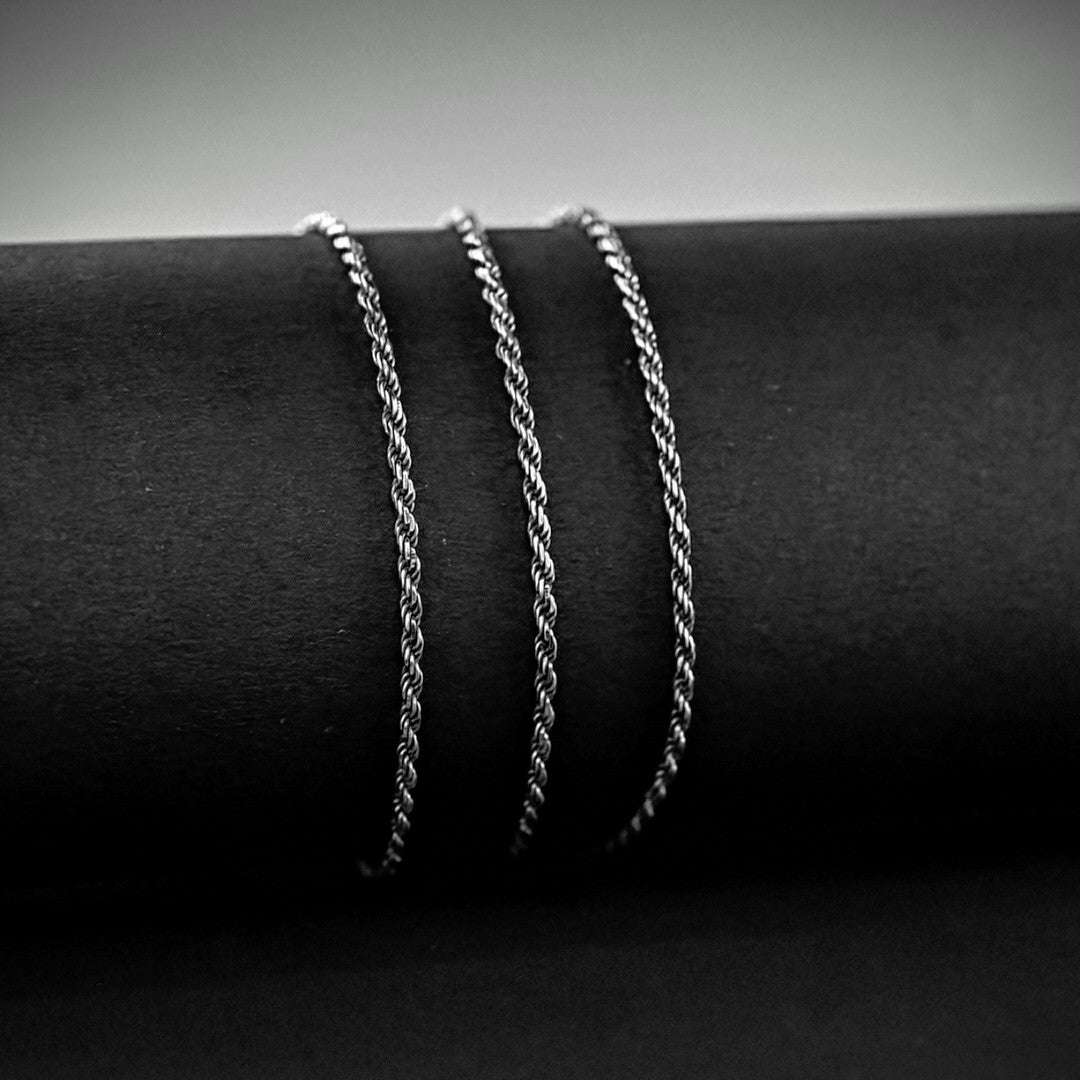 Sleek Silver Serpent Chain