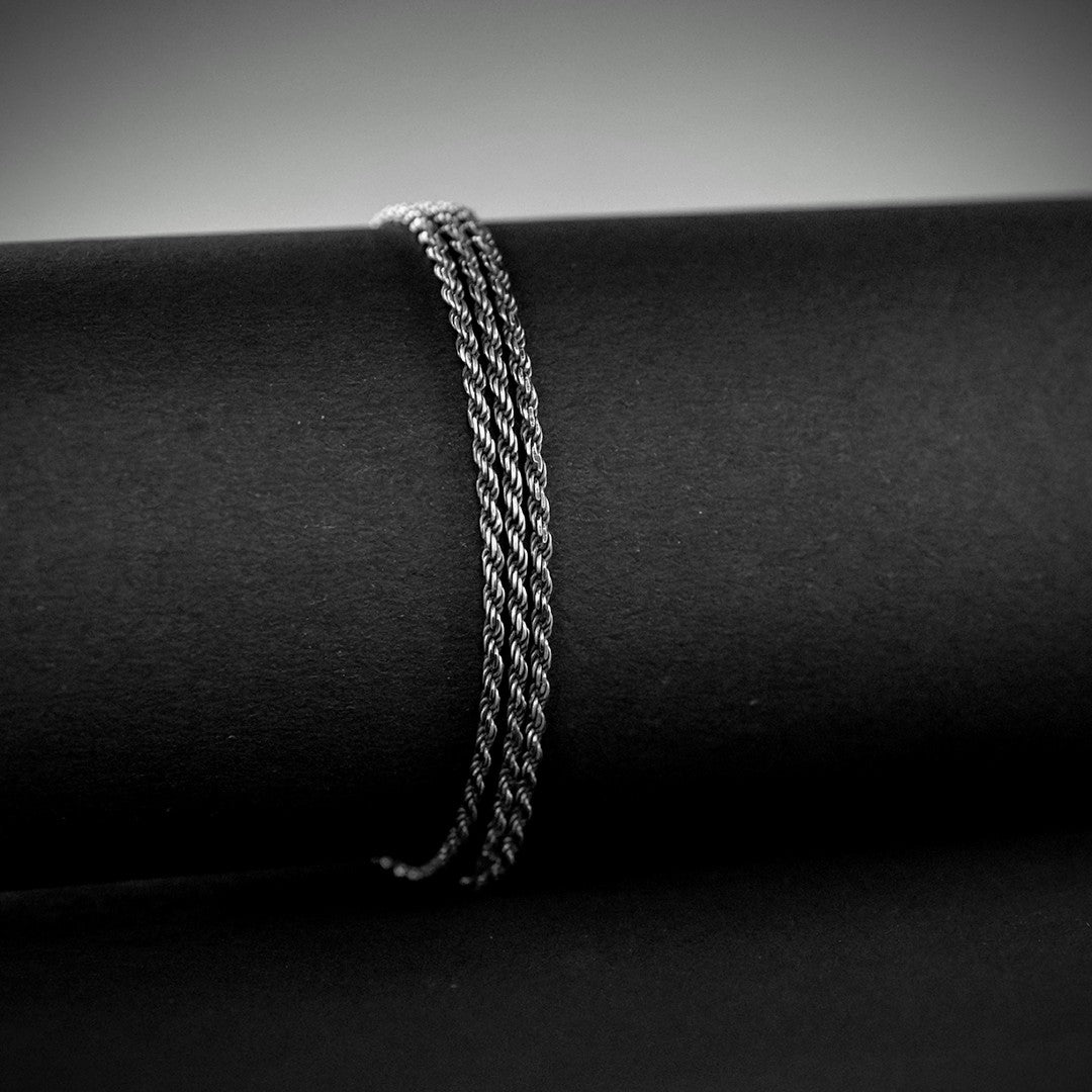 Sleek Silver Serpent Chain