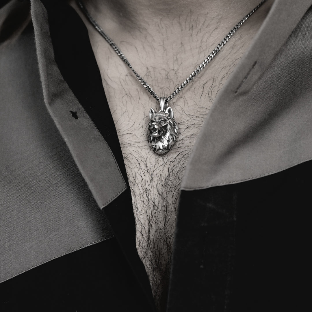 The Zeev Pendant